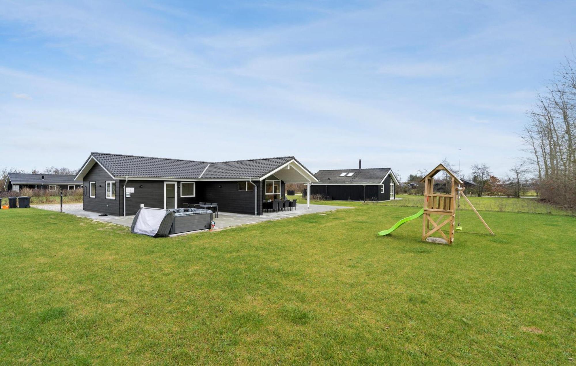 Beautiful Home In Tarm With Sauna Esterno foto